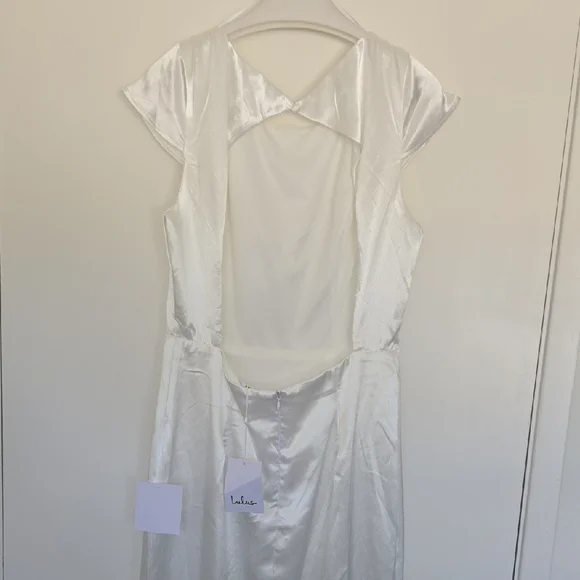 Lulu's Elegant White Wedding Dress - Picture 4 of 7